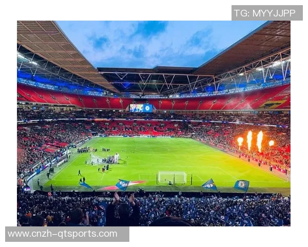 足球性感的魅力展现与球场风情的完美结合让人心动不已